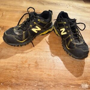 New Balance MT570BY Trail Running Shoes Men's Black/Yellow All Terrain 9